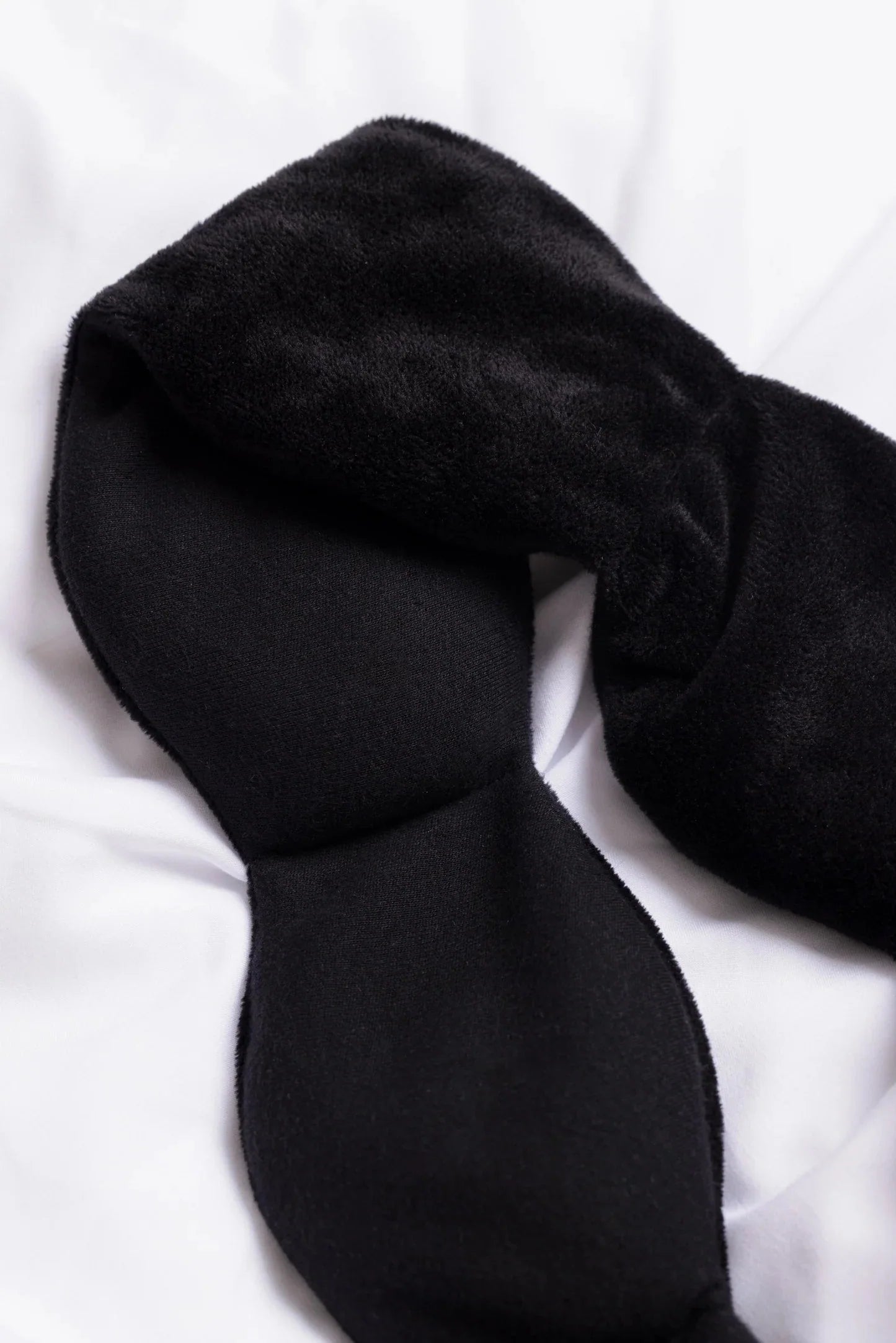 Pressure-Point Weighted EyeMask for Faster, Deeper Sleep